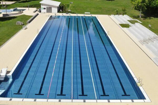 Sport- und Schwimmerbecken